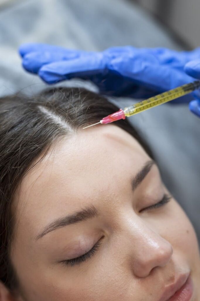 Início 11 feche jovem recebendo injecao de prp Grande